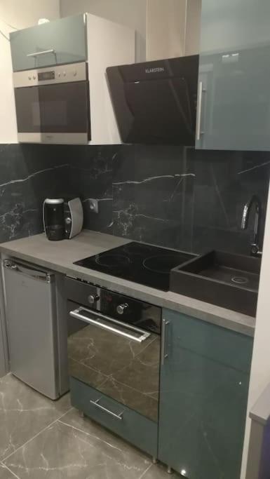 Studette Avec Spa & Jacuzzi Sete Bagian luar foto