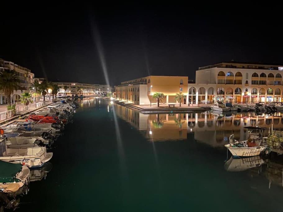 Studette Avec Spa & Jacuzzi Sete Bagian luar foto